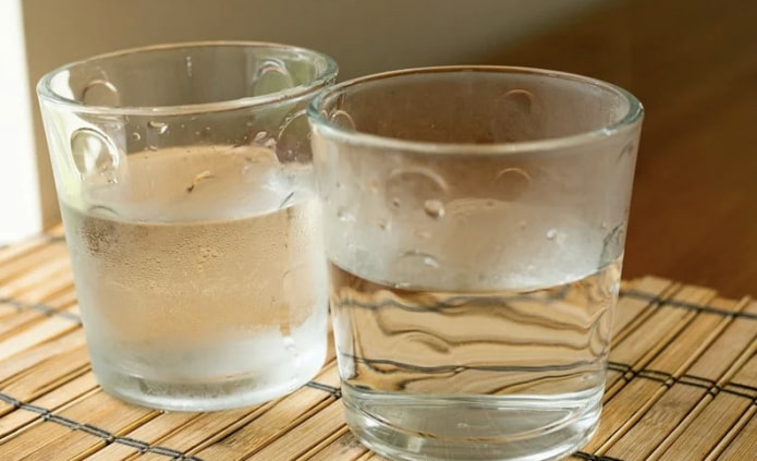 два стакана воды два стакана воды