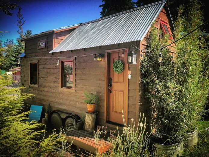 Tiny Tack House летом Tiny Tack House летом