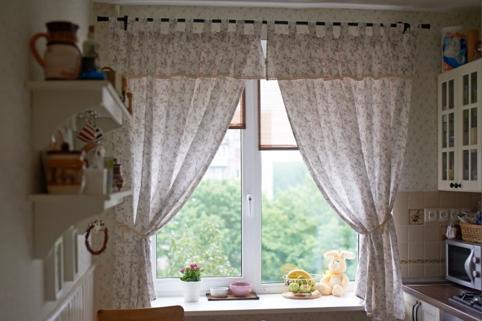 короткие светлые шторы короткие светлые шторы