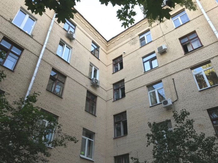 квартира во внутреннем углу дома квартира во внутреннем углу дома