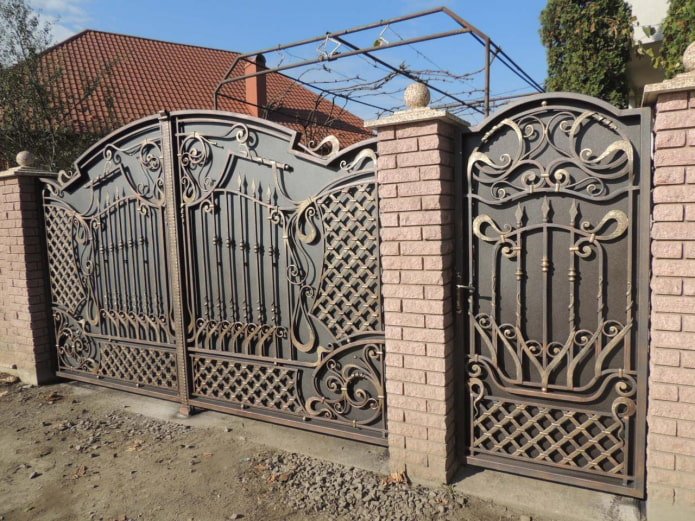 глухие кованые ворота глухие кованые ворота