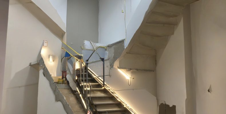 Ремонт сходів у під’їзді власноруч що реально зробити без допомоги майстрів