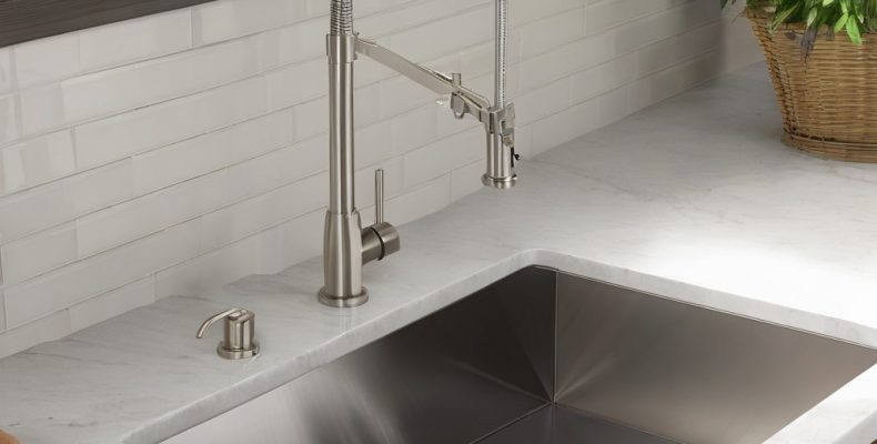 Кухонний змішувач як вибрати модель для щоденного користування